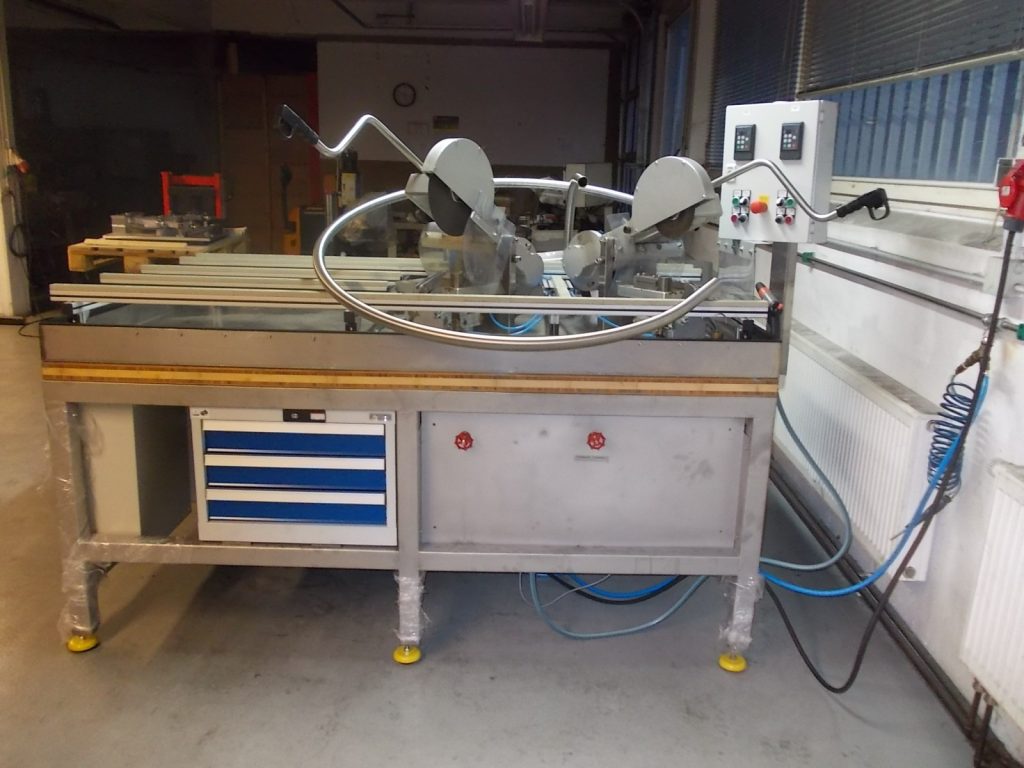 Maschine mit Einführhilfe